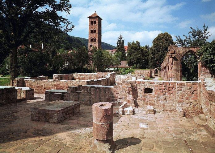 Kloster Hirsau, Mauern des Klosters mit Blick zum Eulenturm