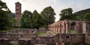 Kloster Hirsau, Ruinen der Klosteranlage, Außenansicht 