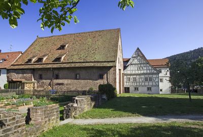Kloster Hirsau, Außenaufnahme Klostermuseum und Aureliuskirche; Foto: Staatliche Schlösser und Gärten Baden-Württemberg