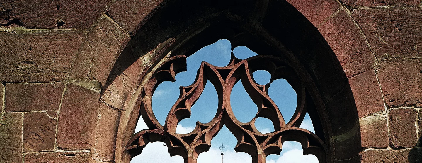 Fenster der Marienkapelle in Kloster Hirsau